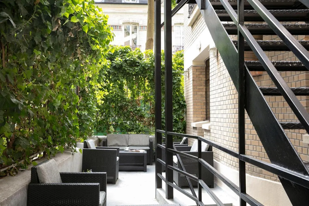 Montparnasse Alesia Hotel